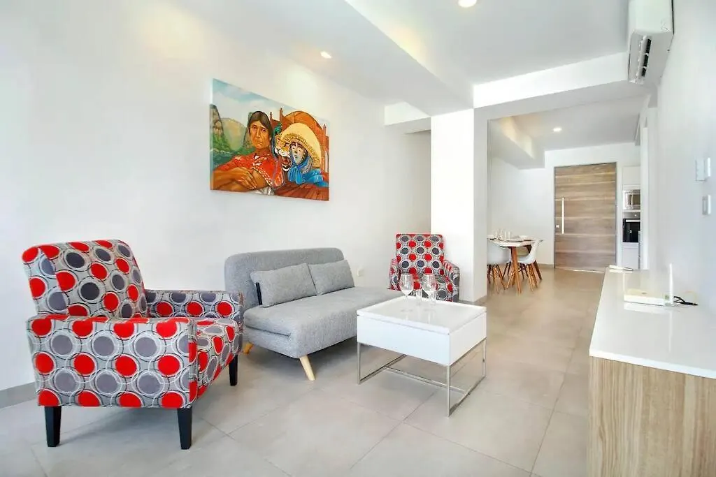 Brightness & Spacious 1 Bedroom Playa del Carmen Apartment